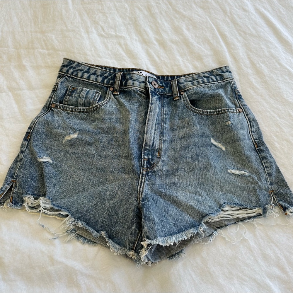 zara cutoff denim shorts